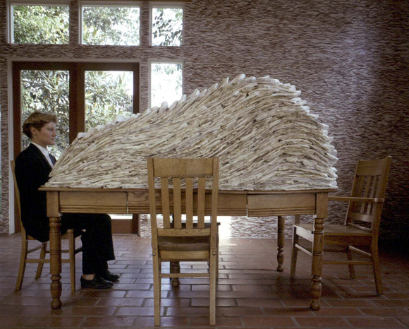 Anne Hamilton , still life | 1988, Santa Barbara Contemporary Arts Forum, Santa Barbara, California, The Carol and Arthur Goldberg Collection Photo credit: Wayne McCall / Ann Hamilton